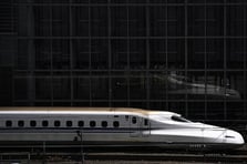 Japonya'da 76 bin yolcuyu etkileyen güvenlik alarmı