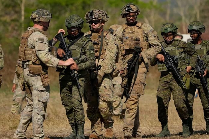 ABD ve Filipin kuvvetleri, Çin ile yaşanan gerginliğin ortasında yıllık ortak savaş tatbikatlarını başlattı