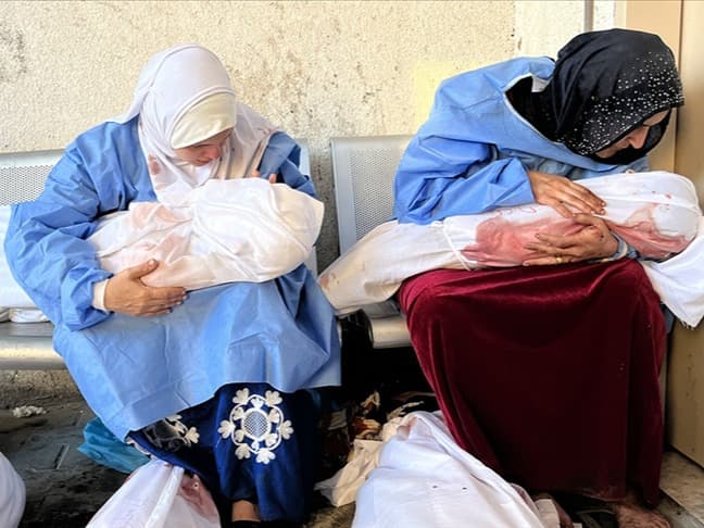 Gazze'de 10 günde 322 çocuk katledildi