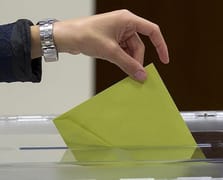 Trump'ın ilhak etmek istediği Grönland'da halk sandığa gidiyor