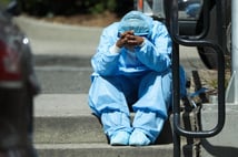 ABD'de 10 bin sağlık çalışanı işten çıkarılıyor