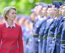 Avrupa Komisyonu Başkanı: Avrupa acilen yeniden silahlanmalı