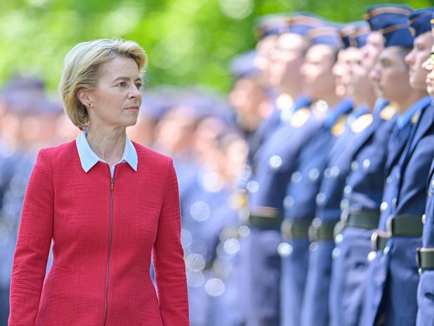 Avrupa Komisyonu Başkanı: Avrupa acilen yeniden silahlanmalı