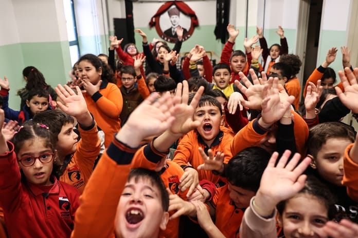 MEB yaz tatilinin erkene çekileceği iddialarını yalanladı