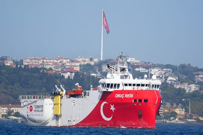 Bakan Bayraktar: Türkiye artık yurt dışında da petrol ve doğal gaz aramacılığında aktif olacak