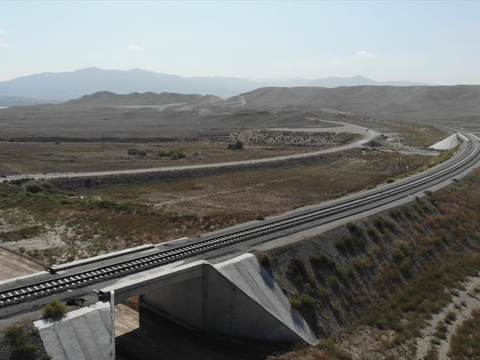 Çin'den Avrupa'ya uzanan hat: Türk Dünyası'nın Orta Koridor'u