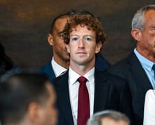 Trump ile Zuckerberg yakınlaşması ABD'de spekülasyonlara yol açıyor