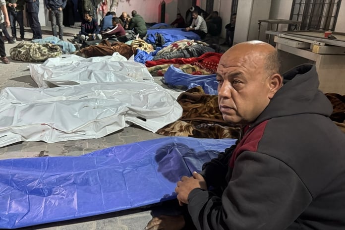 İsrail Gazze Şeridi'ne yönelik saldırılarını yeniden başlattı