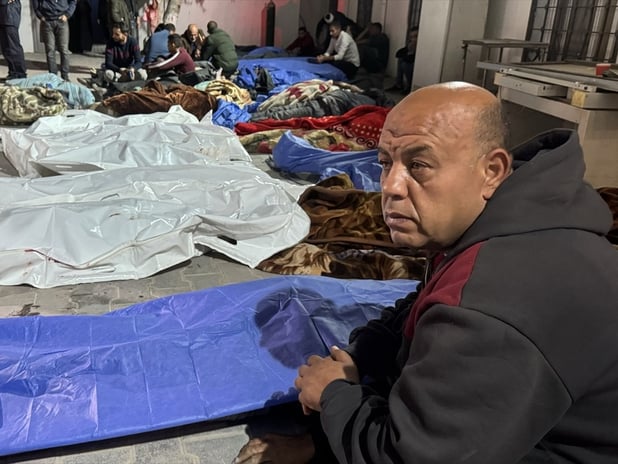 İsrail Gazze Şeridi'ne yönelik saldırılarını yeniden başlattı