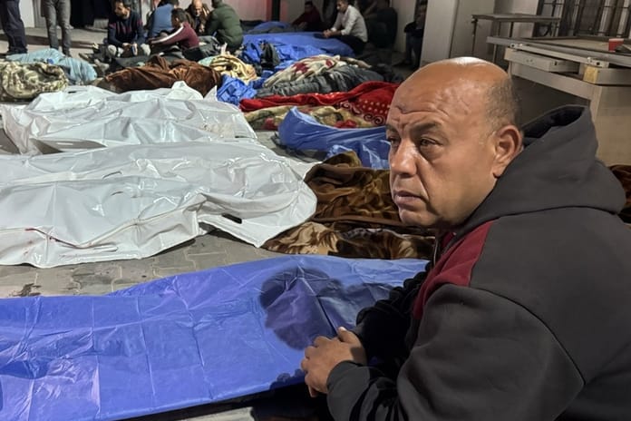 İsrail Gazze Şeridi'ne yönelik saldırılarını yeniden başlattı