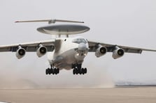 Kuzey Kore, ilk kez havadan kontrol uçağına benzeyen aracın fotoğraflarını paylaştı