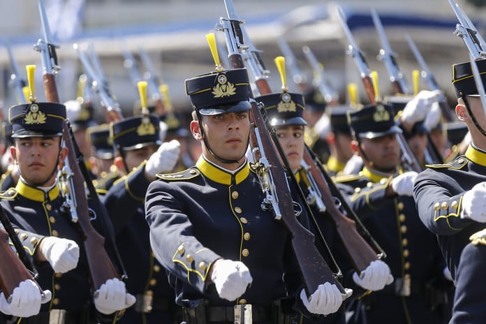 Yunanistan'da askeri öğrenciler Türkiye'ye küfür etti