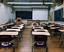 İsveç öğrencilerin okullarda akıllı telefon kullanmasını yasakladı