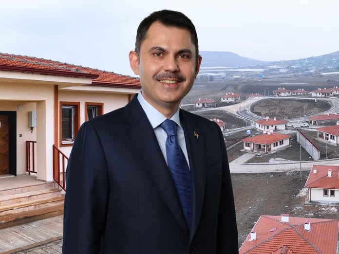 Ebrar Sitesi yerine inşa edilen köy evlerinde anahtarlar teslim edildi