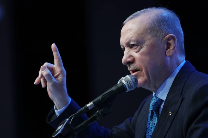 Cumhurbaşkanı Erdoğan: Mafya düzenini savunabiliyorsanız çıkın milletin huzuruna açıklayın