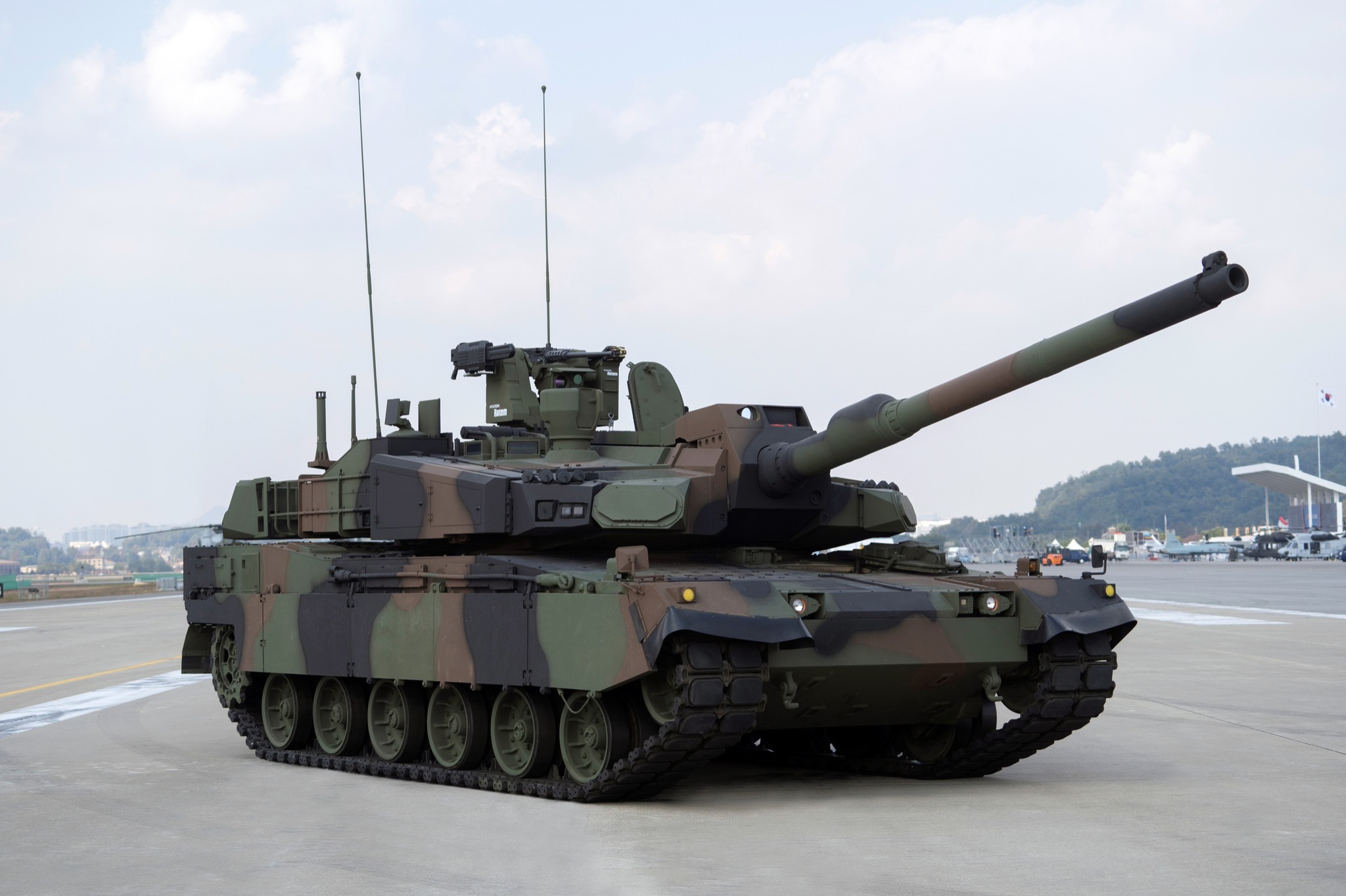 Polonya, Güney Kore'den daha fazla K2 tankı satın alacak