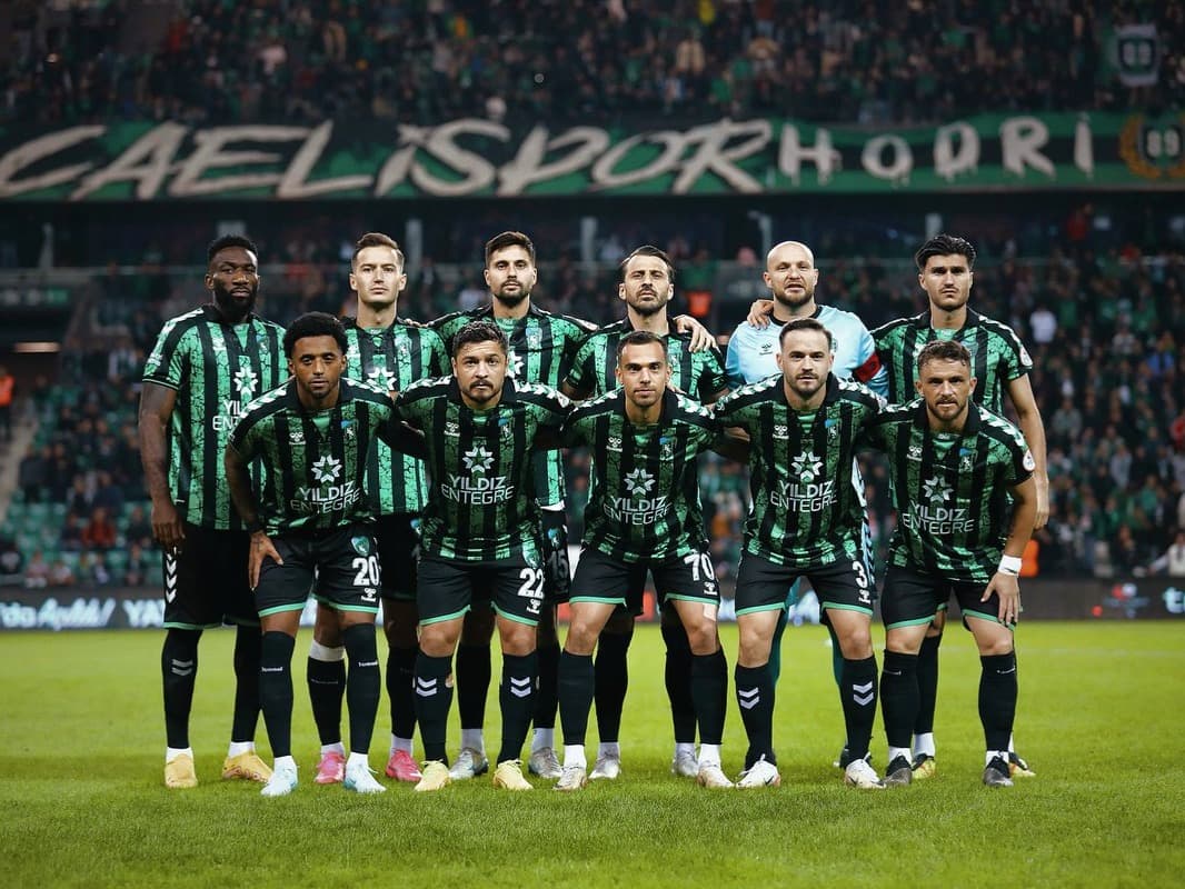 16 yıllık hasret bitti Kocaelispor Süper Lig'e döndü