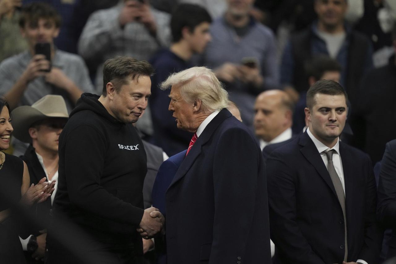SpaceX, Trump'ın Altın Kubbe sistemini inşa edebilir