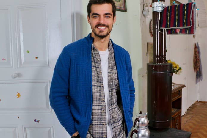 Oyuncu Berk Atan kaza sonrası hastaneye kaldırıldı