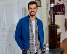 Oyuncu Berk Atan kaza sonrası hastaneye kaldırıldı