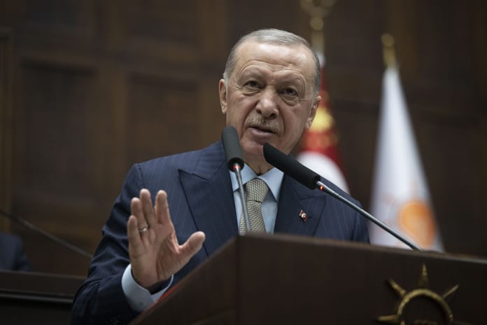 Cumhurbaşkanı Erdoğan, Özgür Özel'e: Korkunun ecele faydası yok