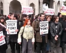 Beyazıt'ta toplanan grup "hükümeti de yıkacağız" sloganı attı