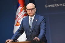 Sırbistan'da Miloš Vučević hükümeti istifa etti