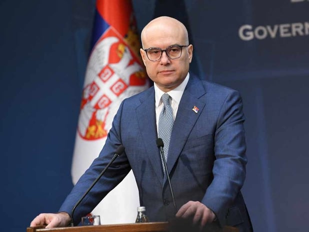 Sırbistan'da Miloš Vučević hükümeti istifa etti