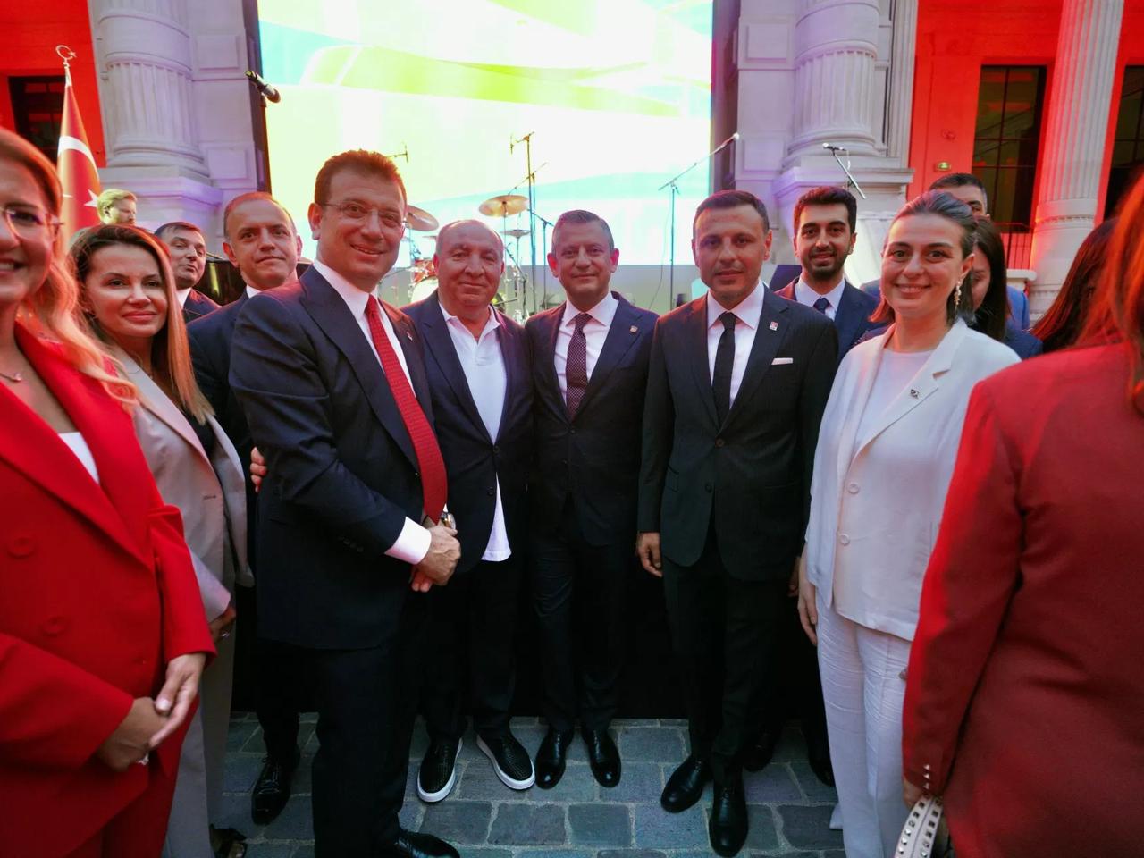İstanbul'u saran rüşvet sarmalı