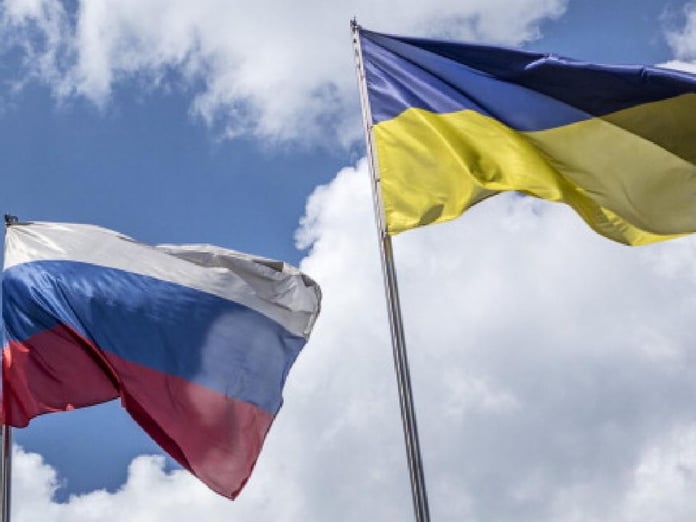 Geçici ateşkes ilan eden Rusya Ukrayna'ya saldırmayı sürdürdü