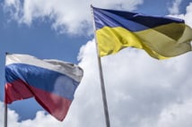 Geçici ateşkes ilan eden Rusya Ukrayna'ya saldırmayı sürdürdü