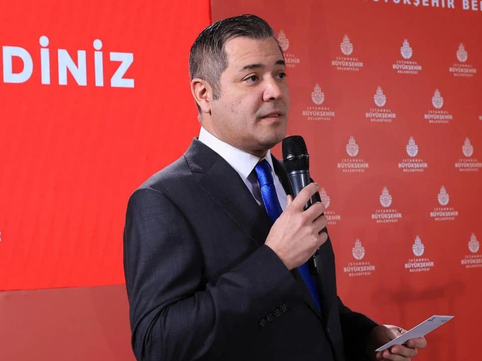 Ne sorulduysa hepsine dedikodu dedi