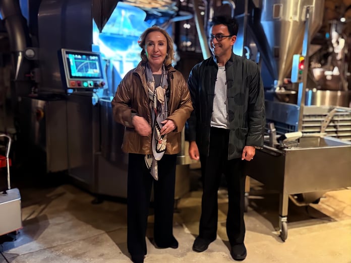 Çiğdem Simavi'den boykota tepki, EspressoLab'e ziyaret