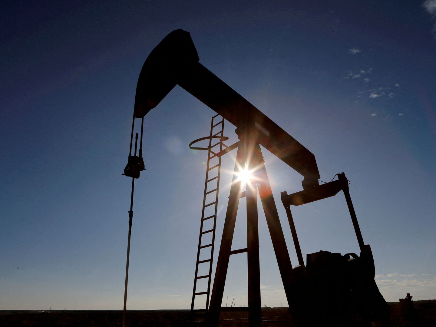 Petrol fiyatları Şubat 2021'den bu yana en düşük seviyede