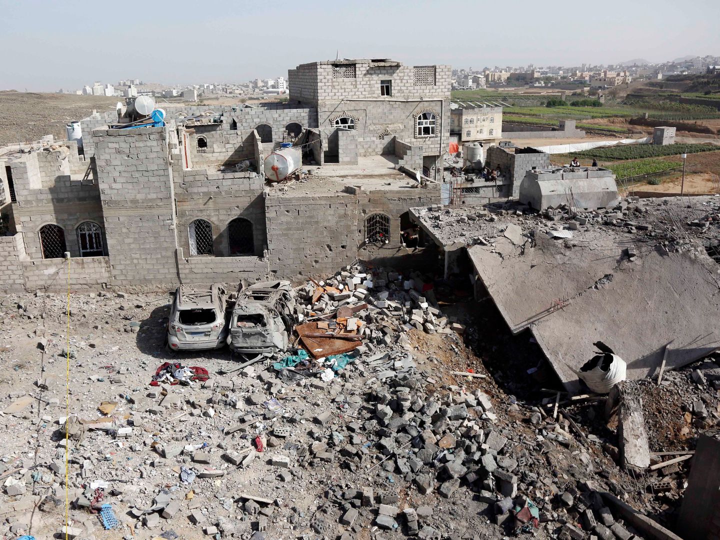 ABD Yemen'de fabrikayı vurdu: 5 ölü