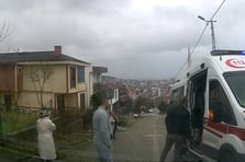 Başıboş köpeklerin saldırısına uğrayan çocuk ağır yaralandı