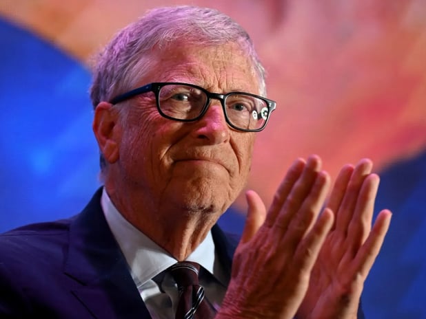 Bill Gates, yapay zekanın önümüzdeki senelerde bazı mesleklerin yerini alacağını açıkladı