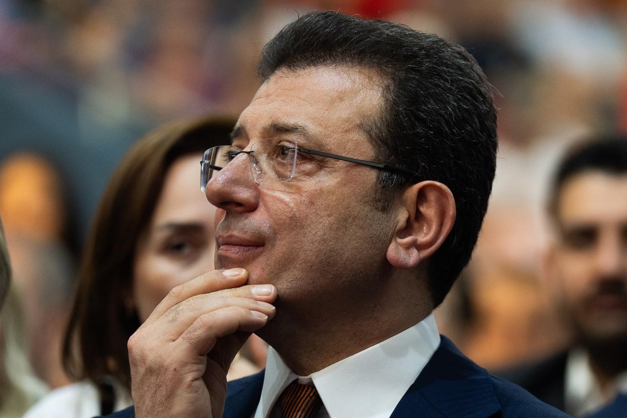 İçişleri Bakanlığı'ndan İmamoğlu'na görevden uzaklaştırma kararı