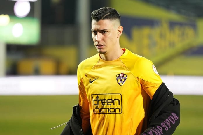 Aston Villa, Eyüpspor'dan Berke Özer'i gözüne kestirdi