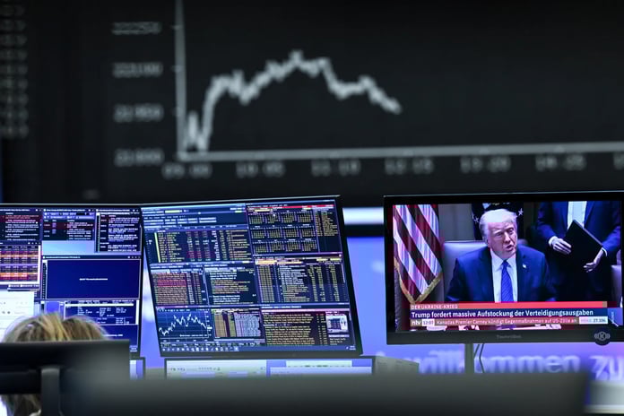 Dünya piyasalarında sert düşüş sürüyor