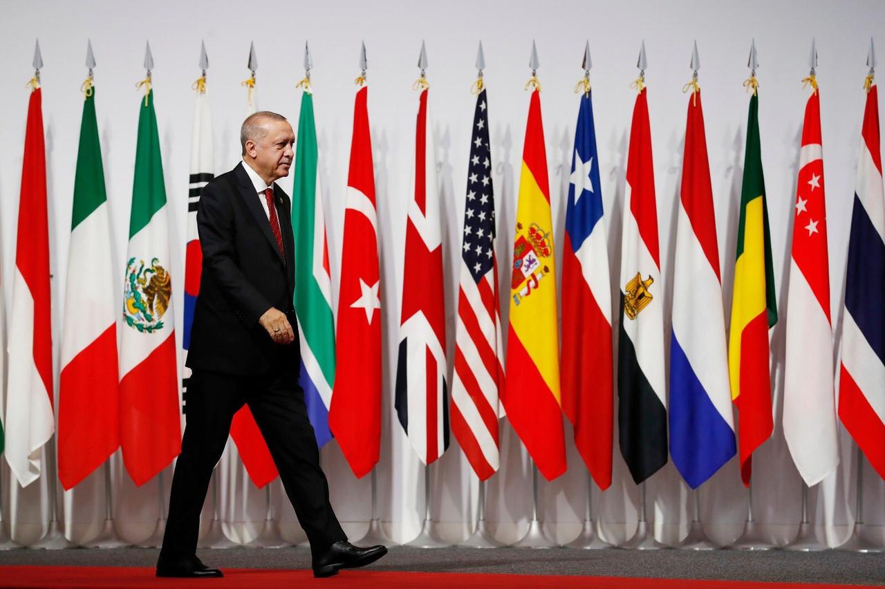 Arab News: Türkiye Batı'nın güç boşluğunu doldurarak kilit ülke rolünü güçlendiriyor!