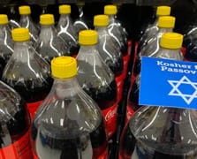 Coca Cola'dan Humursuz Bayramı için Yahudilere "sağlıklı kola"