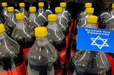 Coca Cola'dan Humursuz Bayramı için Yahudilere "sağlıklı kola"