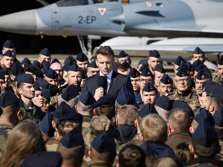 Macron'dan Rafale ve nükleer yatırımı