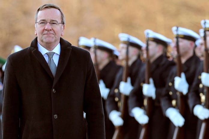 Almanya, F-35'i yeniden değerlendirecek