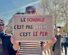 Fransa'da Le Pen destekçileri ile karşıtları aynı anda sokakta