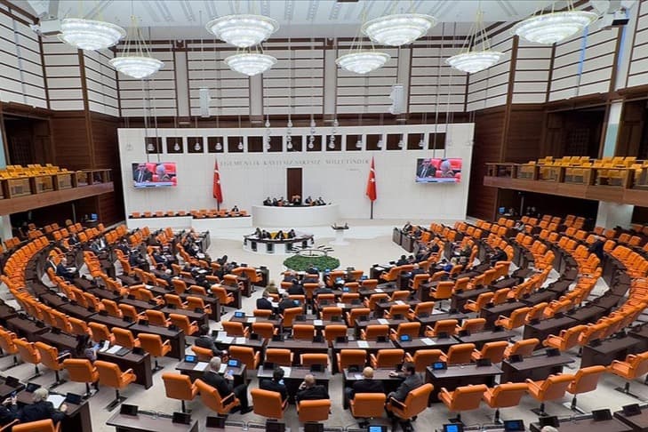 Evlenmek isteyen de gassal olmak isteyen de TBMM'ye başvurdu