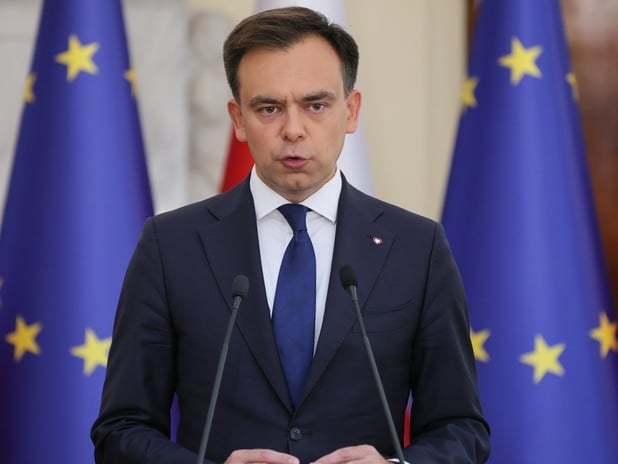 Polonya ve İngiltere ortak savunma harcama planını görüşüyor