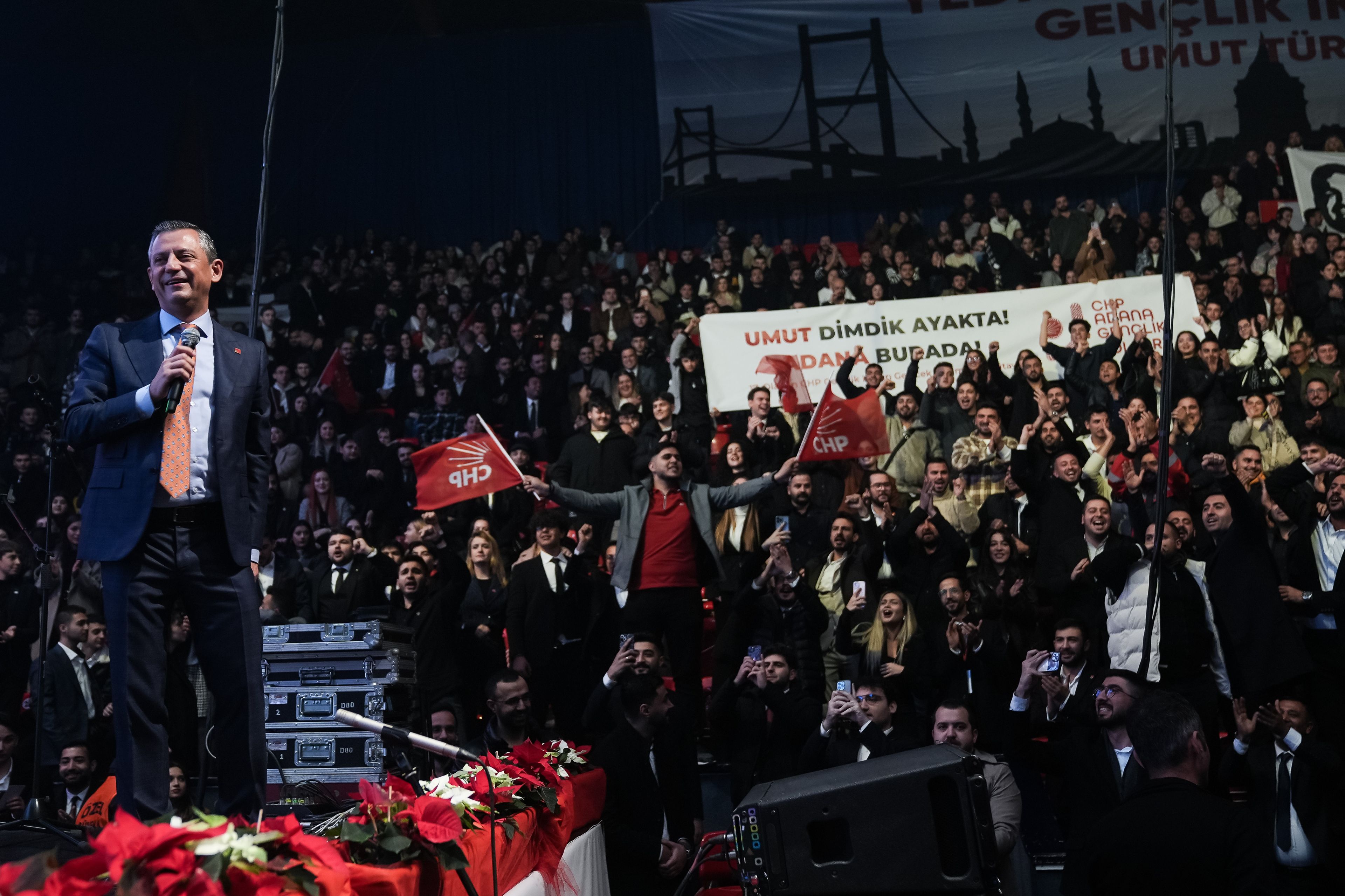 CHP Kurultayı'nda rüşvet iddiaları giderek büyüyor