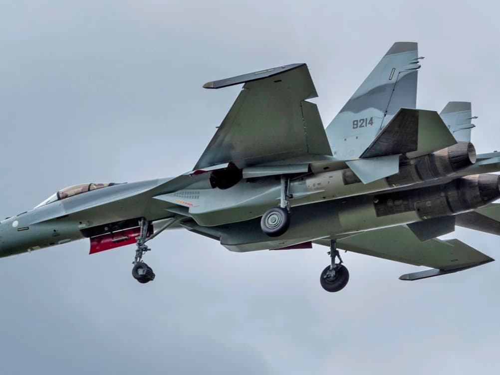 Rus Su-35 uçakları Cezayir'e teslim edildi